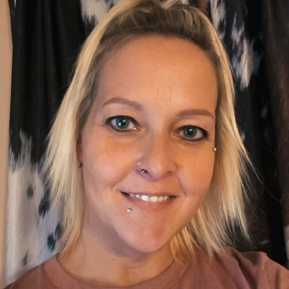 Meet your Posher, Casey